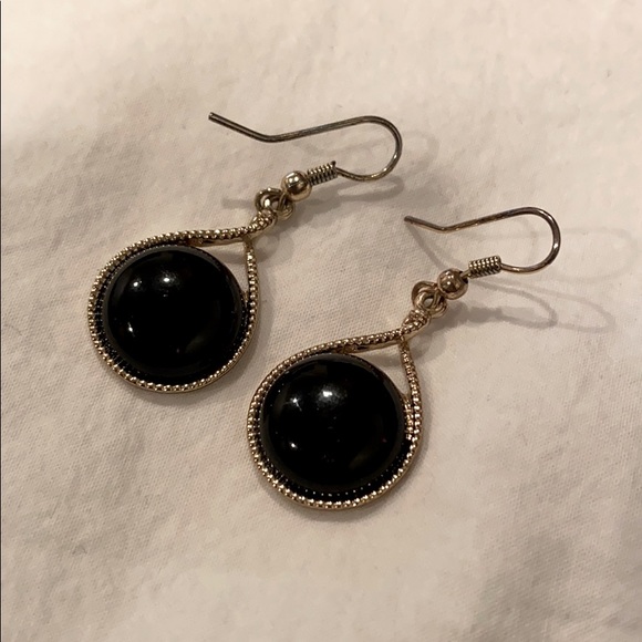 FREE WITH PURCHASE Black gold drop earrings - Picture 2 of 4